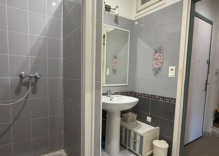 Duplex Climatisé Proche Avec Terrasse Borgo (Corsica)